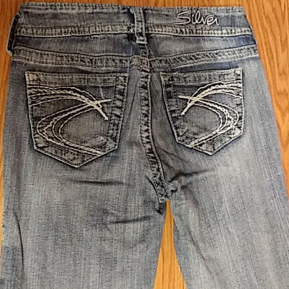 Silver Suki Light Washed Embroidered Jeans 27x29 - Picture 4 of 8